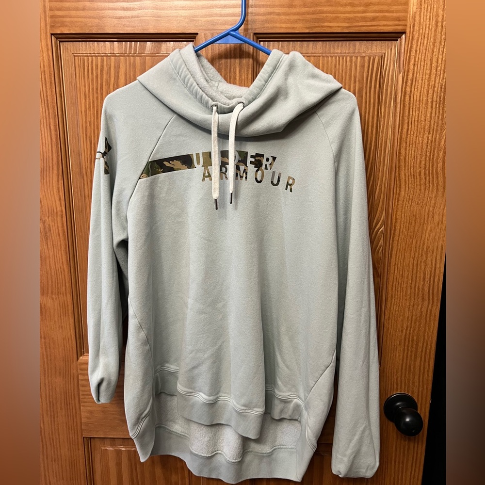 Under armour hooded sweatshirt